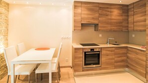 Unclassified image, 2 of 11, button - Beautiful apartment for 3 guests with WIFI, TV and balcony (Leukerbad)