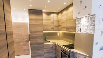 Een oven, een vaatwasser