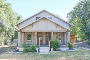 Exterior - Walk to Wine & Antiques in Round Top | Sleeps 20 (Round Top)