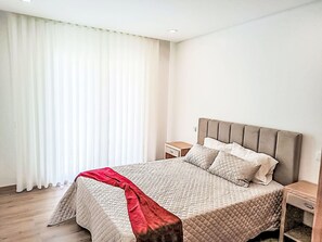 3 bedrooms, travel crib, free WiFi