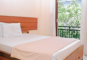 Standard Double Room, Garden View | Desk, free WiFi - Hotel Damai (Denpasar)
