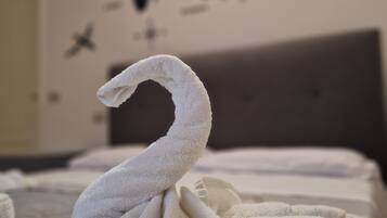 2 Schlafzimmer, Schreibtisch, BĂŒgeleisen/BĂŒgelbrett, Reisekinderbett