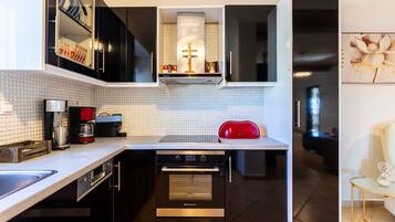 Apartment | 3 bedrooms, desk, Internet