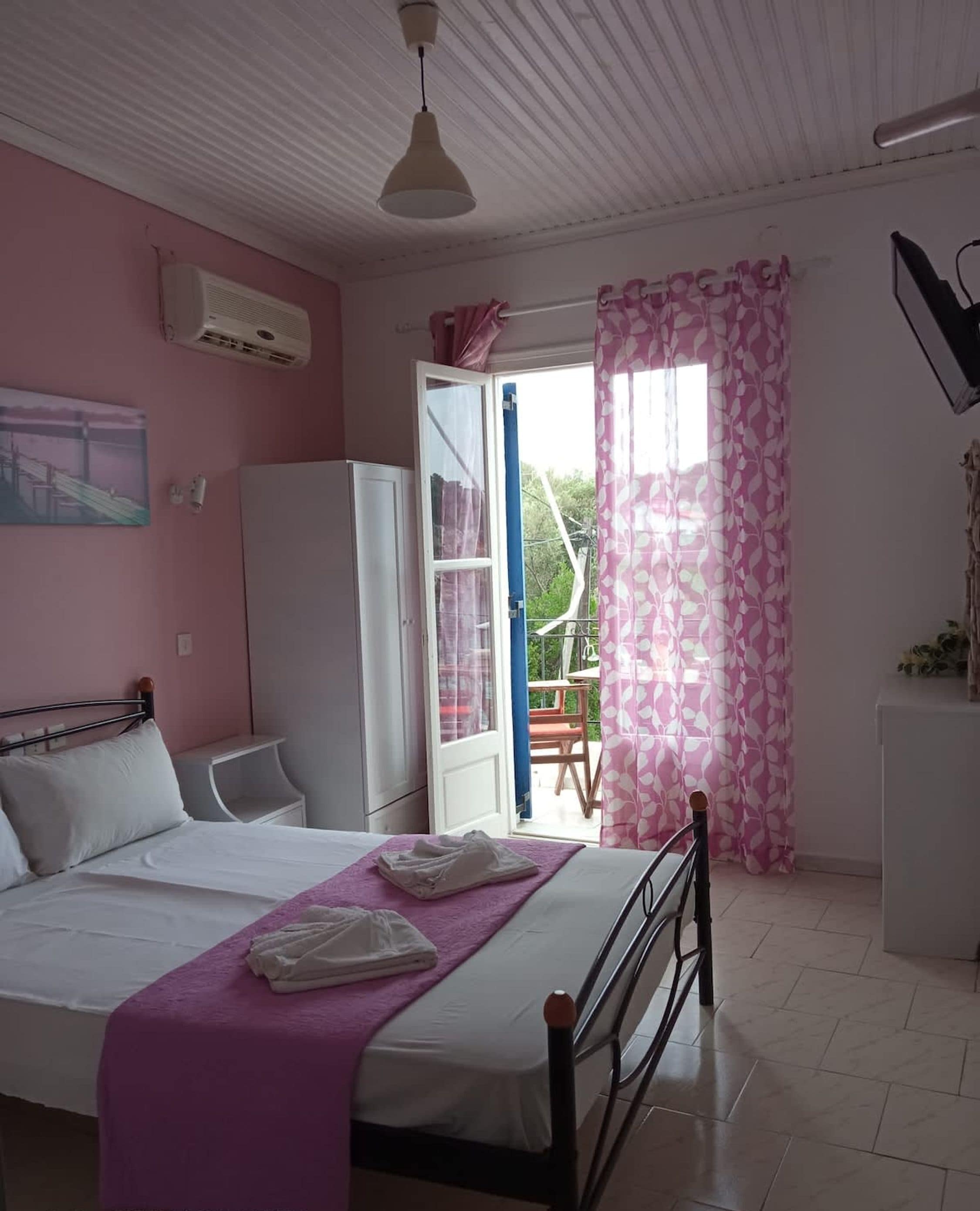 1 habitación y acceso a internet 