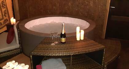 Romantic wellness guesthouse with sauna, whirlpool and jacuzzi!