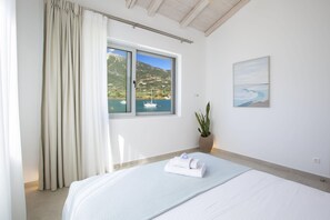 4 habitaciones, tabla de planchar con plancha, cuna de viaje y wifi 