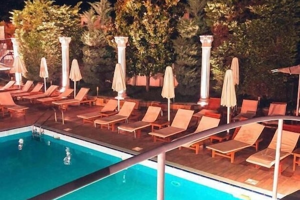 Seasonal outdoor pool