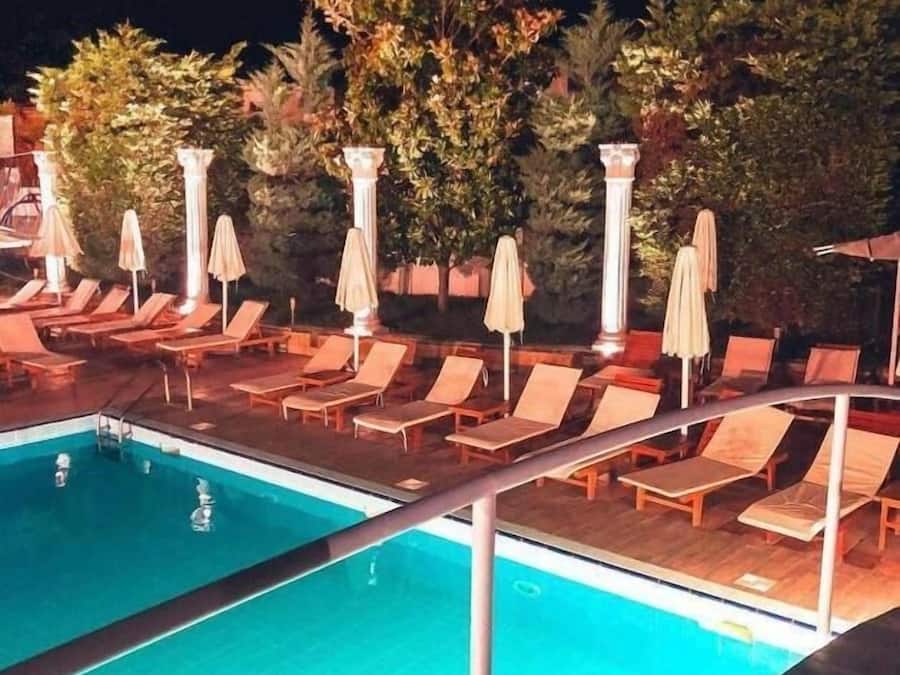 Außenpool (je nach Saison geöffnet)