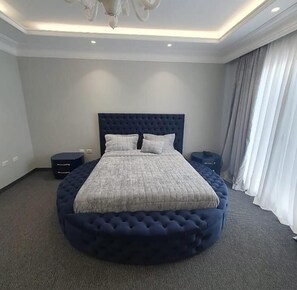 Comfort Double Room, Balcony | Soundproofing, free WiFi - Hotel Eiffel (Kashar)