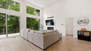 Télévision, cheminée