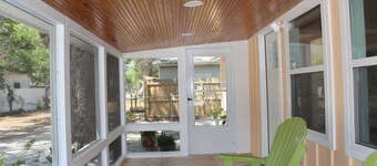 Charming 1-bedroom house with AC, WiFi in enchanting Tarpon Springs