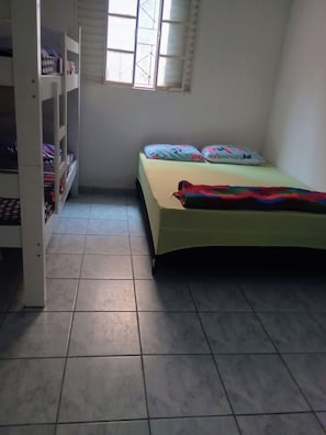 Basic Triple Room | Free WiFi