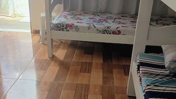 Habitación triple básica | Wifi gratis