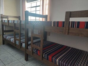 Basic-Vierbettzimmer