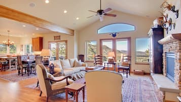 House (4 Bedrooms) | Front of property