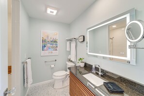 Interior - Walk to Gathering Place & Brookside: Tulsa Studio (Tulsa)