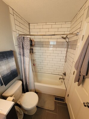 Handtücher, Toilettenpapier