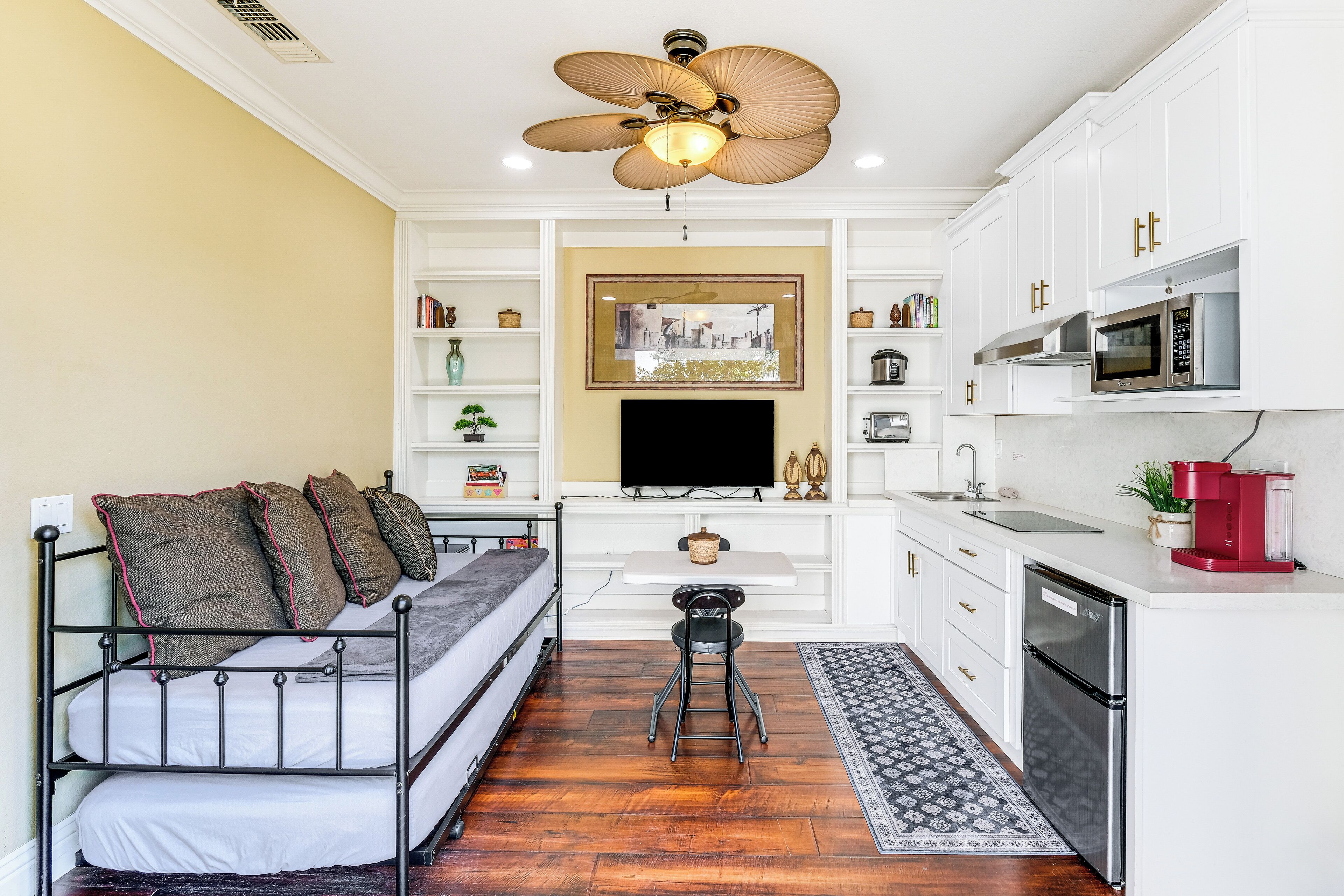 Apartment (1 Bedroom) | Interior