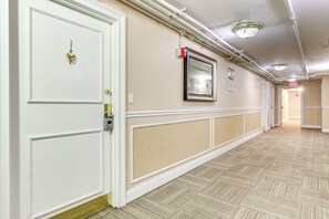 Apartment (0 Bedroom) | Interior - Downtown Studio w/ City Views in Jacksonville! (Jacksonville)