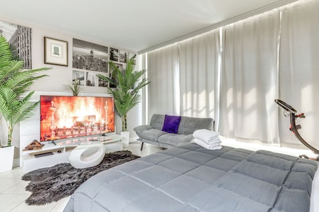 Apartment (0 Bedroom) | Interior