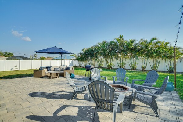 7 Mi To River District: Cape Coral Home W/ Lanai - Fort Myers, FL