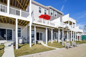 Apartment (4 Bedrooms) | Interior - Walk to Dtwn: Waterfront Eastern Shore Townhome! (Cambridge)