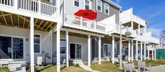 Walk to Dtwn: Waterfront Eastern Shore Townhome!