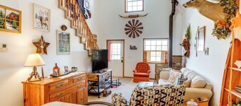 'red Barn Getaway' Chillicothe Countryside Home