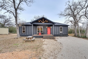 House (3 Bedrooms) | Front of property