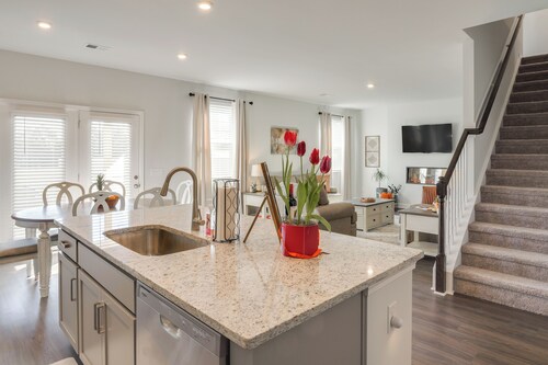 Work, Explore & More: Lebanon Family Home!