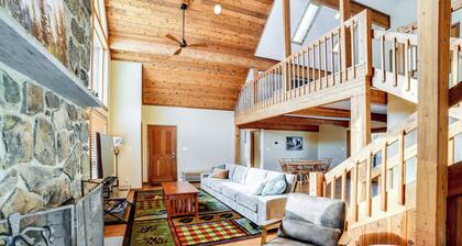 Golf, Fish & Ski: Retreat w/ Game Room in Thompson