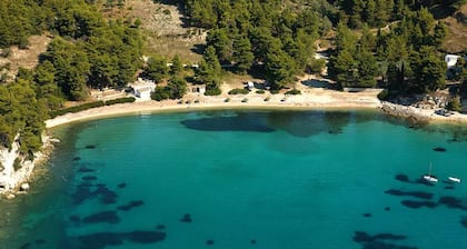 Alonnisos Beachfront Nest - Cozy Summer Gem