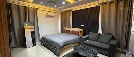 2 dormitoris, planxa i posts de planxar, wifi i roba de llit