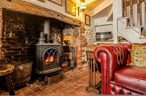House | 2 bedrooms - Basketmakers Cottage - From 145 Per Night (Henley-on-Thames)