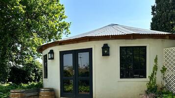 Mökki, 1 makuuhuone, esteetön, tupakointi sallittu | Ulkopuoli