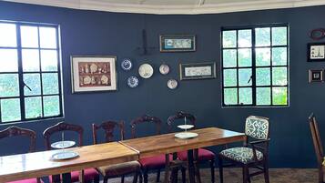 Cabin, 1 Bedroom, Accessible, Smoking | Dining