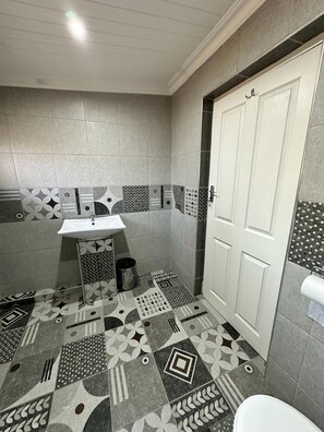Cabin, 1 Bedroom, Accessible, Smoking | Bathroom - Blue Cottage, Elgin Grabouw (Grabouw)