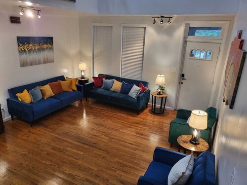 Reservoir Hill Mansion - Charming 4-bedroom house w/ 3 full bathrooms