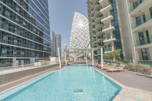 Room - Elegant 1BR Urban Oasis Near Dubai Mall (Dubai)
