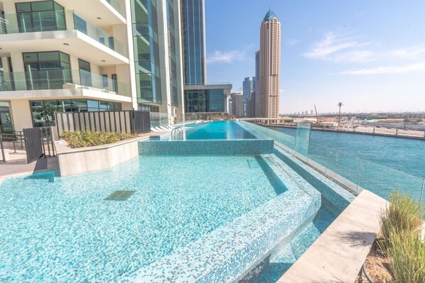 Apartment | 1 bedroom - Elegant 1BR Urban Oasis Near Dubai Mall (Dubai)