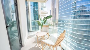 Apartment | 1 bedroom - Elegant 1BR Urban Oasis Near Dubai Mall (Dubai)