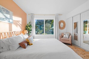 5 bedrooms, desk, iron/ironing board, travel cot