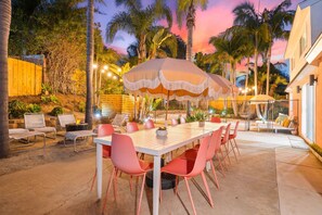 Outdoor dining - Game Lover’s Paradise: Pool, Hot Tub & Arcade (Oceanside)