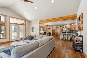 Rumah, 3 kamar tidur | Area keluarga | Smart TV dan layanan streaming