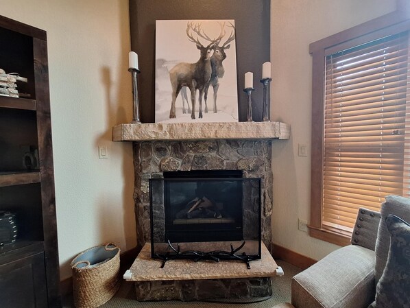 Interior - 3br Red Hawk Townhome - Gondola Access 3 Bedroom Townhouse (Keystone)