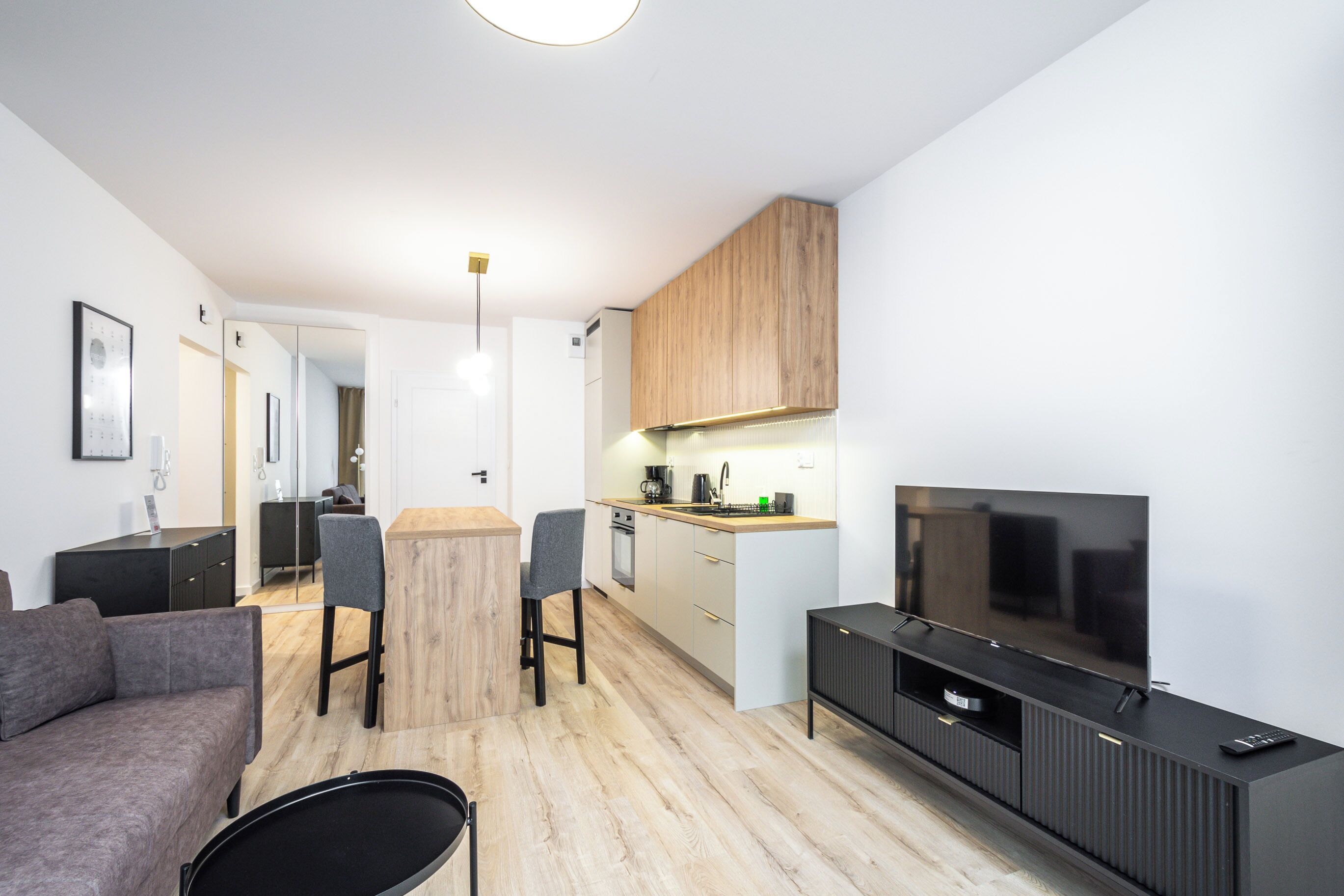Suite estudio, balcón | Tabla de planchar con plancha y wifi gratis