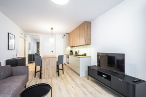 Studio Suite, Balcony | Iron/ironing board, free WiFi - RentPlanet - Apartamenty Ceglana (Katowice)