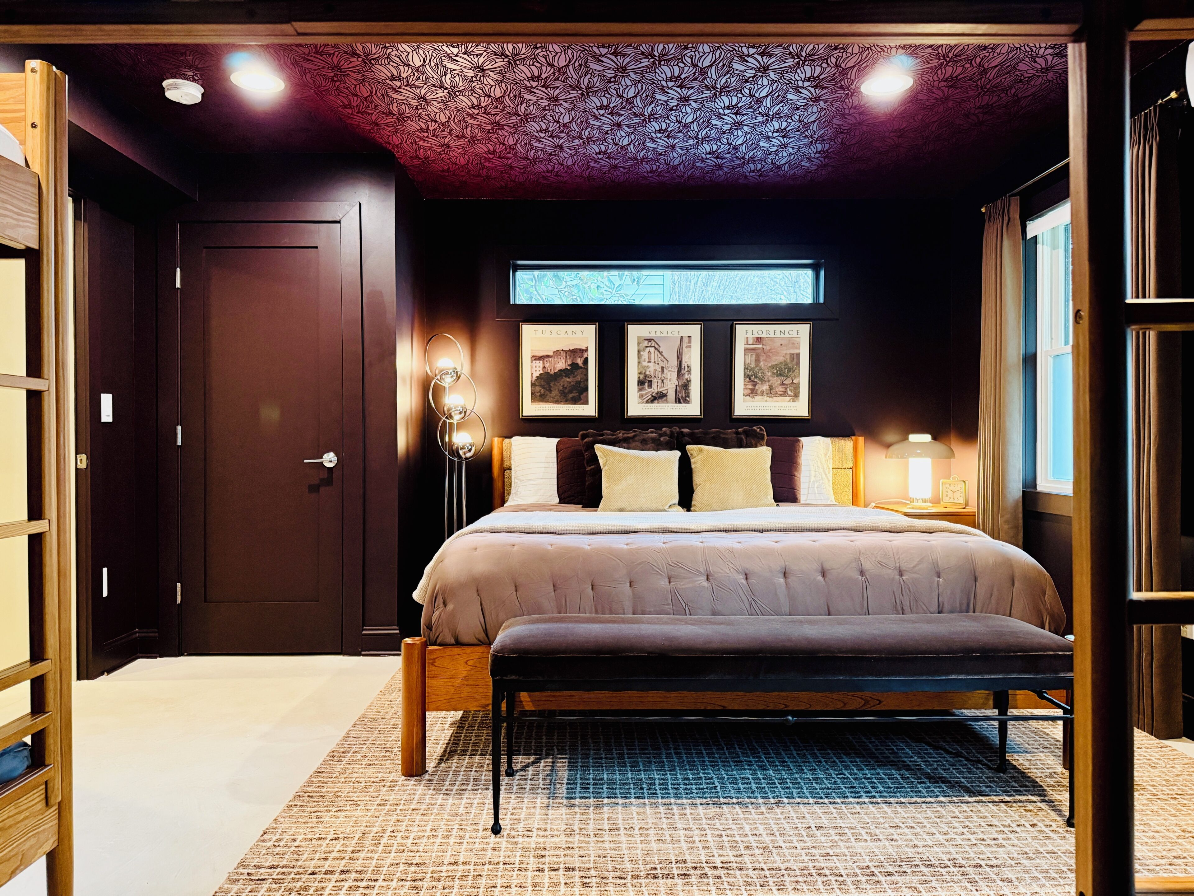 1 bedroom, iron/ironing board, travel crib, WiFi