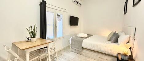 Superior Suite | 1 bedroom, iron/ironing board, bed sheets