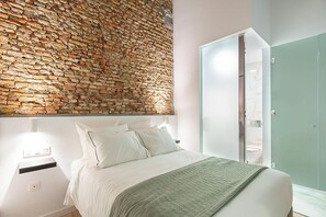 Duplex, 1 Bedroom | In-room safe, iron/ironing board, free cribs/infant beds, free WiFi - Feelathome Conde Apartments (Málaga)